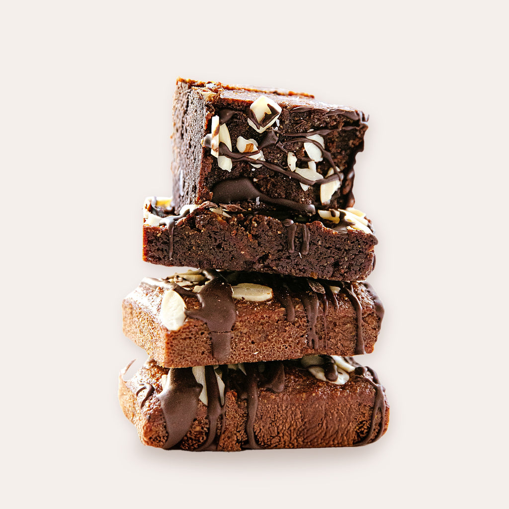Protein Brownie Bar con almendras laminadas
